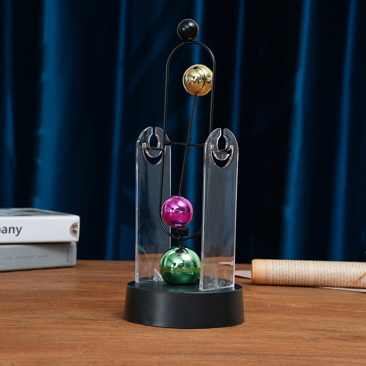 현대적인 미니멀리스트 뉴턴 진자 영구운동 장식품, 창의 - Newton Cradle Large 리뷰 및 가격